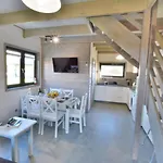 Comfortable Homes With Air Conditioning *